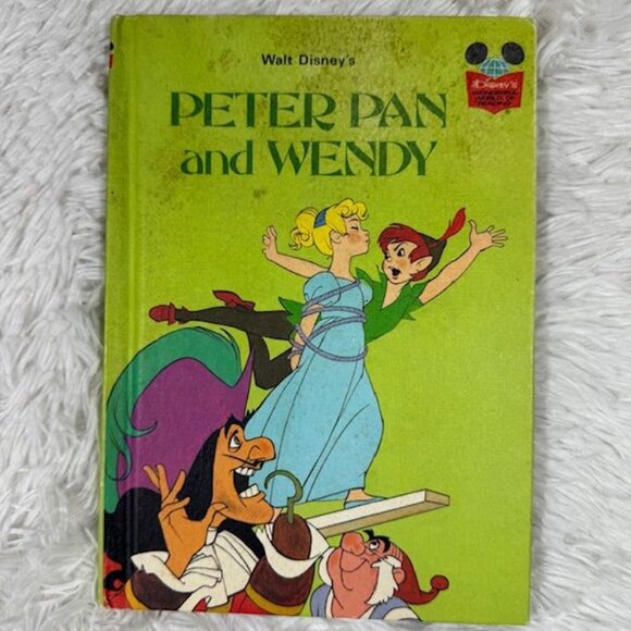 Vintage Set of 4 Disney Children's Books Dumbo/ 3 Little Pigs/ Scamp/ Peter Pan - Picture 2 of 16